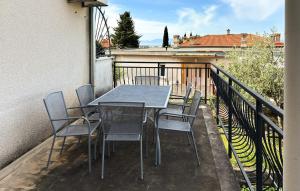 3 Bedroom Amazing Apartment In Kostrena