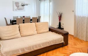 3 Bedroom Amazing Apartment In Kostrena