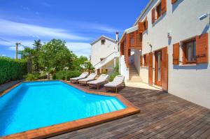 Villa San Vista with pool