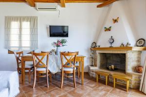 Kastanies Ananias Skopelos