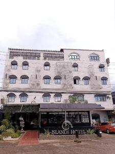 Islands Hotel