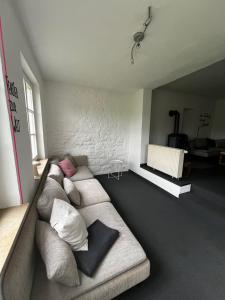 Familienfreundliches Ferien-Apartment auf Burg Hausen