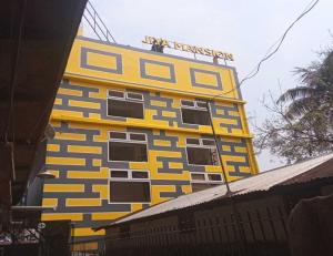 Jiya Mansion ,AC Room Near Ganeshguri, Ganesh Mandir, Guwahati