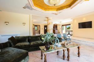 Vamavi Maison - Villa with Private Pool, Salamina