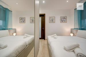 Beautiful 2BR seafront home with WIFI & comfy beds