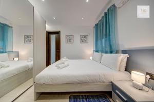 Beautiful 2BR seafront home with WIFI & comfy beds