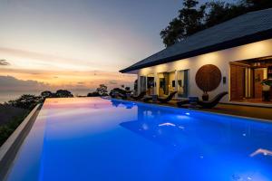 M&M Villa 4卧海景日落 滑梯泳池 瑜伽儿童 网球场 花园 钢琴 烧烤 大庄园别墅