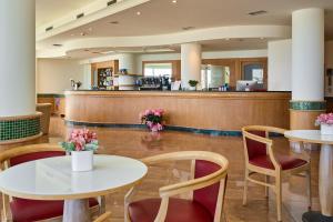 Hotel Dei Cesari - Fronte Mare - Breakfast XXL fino alle 12