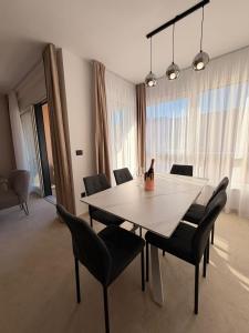 Grand Romansa - a new apartment, walking distance to the beach