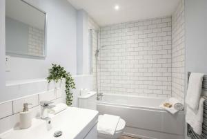Convenient 2 Bed Apartment in Central Birmingham