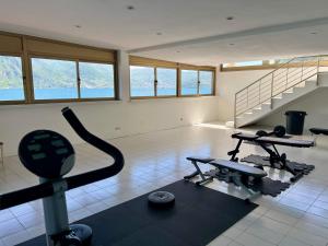 Lakefront Exclusive Apartment with pool