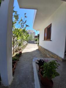 Durrah Beach Rooms