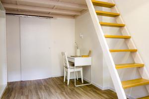 Rentero Bright City Apartment with 3 Bedrooms