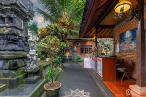 Warji House 2 Bisma
