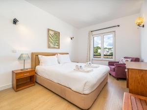 Luxury Marina Apartment with Pool and Balcony #2009
