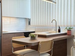 Mavili Square Stylish Apartment near Aristotelous & Metro