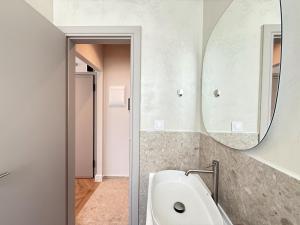 Mavili Square Stylish Apartment near Aristotelous & Metro