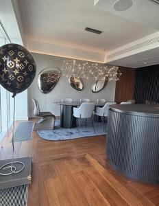Złota 44 Apartment