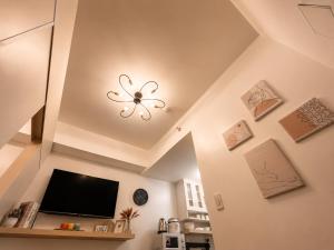 Posh 1BR @ SM Southmall w 100mbps and Netflix
