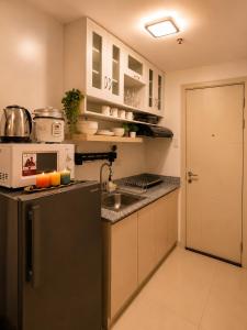 Posh 1BR @ SM Southmall w 100mbps and Netflix