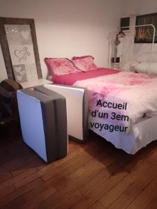 Studio pied du métro Neuilly Paris La Défense