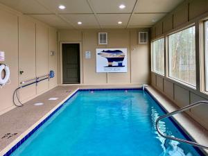 Fantastic Cabin Nestled Amidst Trees and Hot-tub Provided in Sevierville, Tennessee