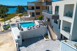 Villa Delfin with Pool