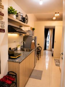 Lovely 1BR Condo @ SM Southmall w Netflix & High Speed WIFI