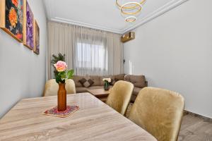 Modern 2BR Marrakech Elevator Parking and Office