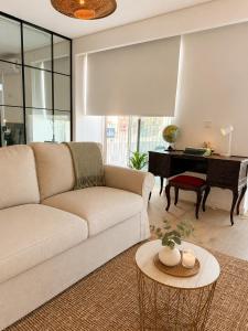 Home2830