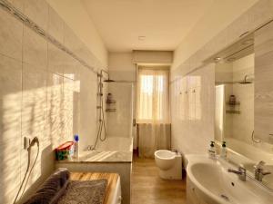 Leonardo Academy Hub: Comfort e Spazio in centro