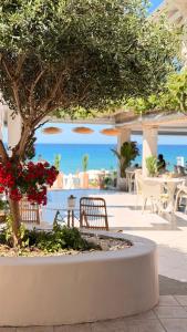 Romantic Palace Beach Apartments