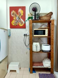 Cozy Master Room at Suria Kipark Damansara Apartment Homestay Sleeps 3 with Fully Equipped Kitchen and Laundry
