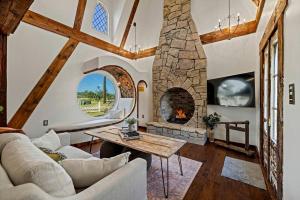 Enchanting Fairytale Cottage with Secret Spa Retreat near Fredericksburg, Texas