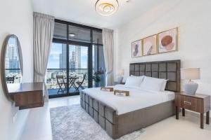 Bright Corner Home with Full Burj View