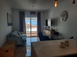 Alborán: Temporada Confortable • Valle Properties
