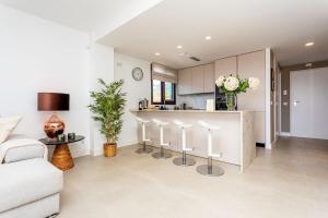 ViVi Homes - Casa Olivia - Sea View - Pool - Terrace