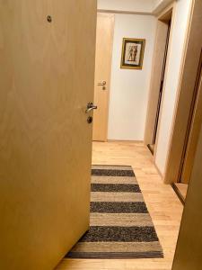 2 bedroom Condo with cheap pick up services