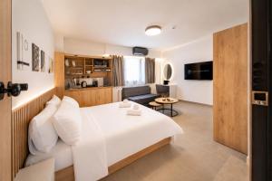 Prime Central Suites