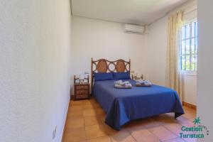 Chalet con piscina privada y playa a 7 min andando