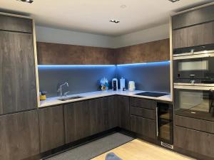 Gorgeous 2 Bed 2 Bath Vauxhall