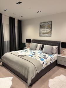 Gorgeous 2 Bed 2 Bath Vauxhall