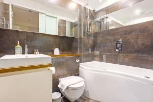 Luxury 1BR South Kensington Retreat
