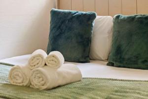 Luxury 1BR South Kensington Retreat
