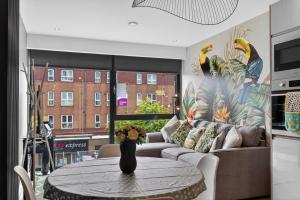 Central Belfast Apartments - The Bird House
