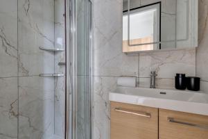 Studio 2P near Roland Garros Stadium