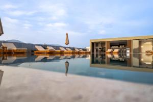 Dianeira Luxury Suites with Shared Pool near Matala