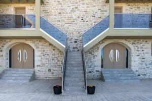 Dianeira Luxury Suites with Shared Pool near Matala
