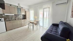 Paralia Center and Beach Apartment