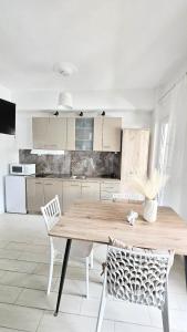 Paralia Center and Beach Apartment